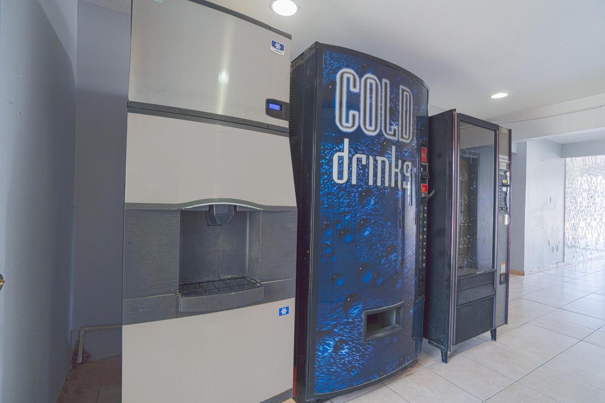 Oyo Hotel Midland Kültér fotó
